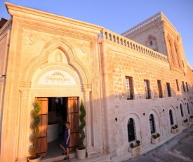 Shmayaa Hotel