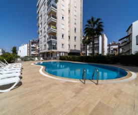 Spacious Apartment with Shared Pool in Antalya