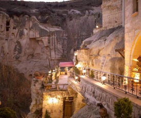 Splendid Cave Hotel