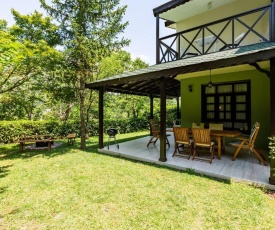 Splendid Villa Surrounded by Nature in Sapanca