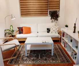 Sweet Nest in Cihangir (2 minutes to Istiklal Avenue)