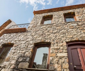 Two Stone Homes Metis