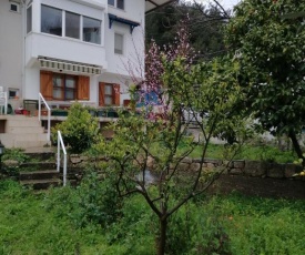 URLA da (Deniz Manzaralı, Bahçeli, Kaloriferli) Aylık Kiralık 4+2 Villa