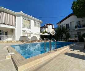 Villa Acar - Private 40m2 Pool & Garden - 200 meters to river & center