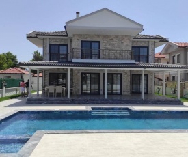 Villa GREY - Kaliteli Tatilin Adresi