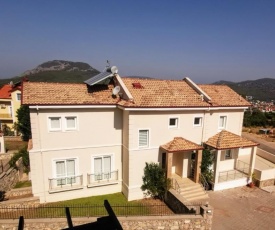 Villa Holly