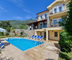 Villa Kilic- 5 Bedroom Holiday Villa in Oludeniz