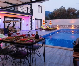 Villa Mardihimal - Kalkan'da Havuzlu Tatil Villası