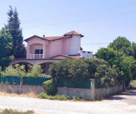 Villa with private pool&garden&garage