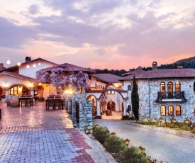 VINIFERA VINEYARDS HOTEL