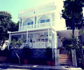 White Palace Otel