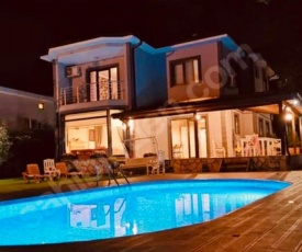 Bahçe'de Villa