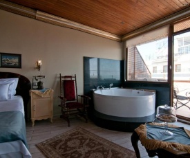 Blue Tuana Suite