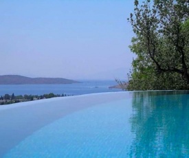 Bodrum Villa Sleeps 6 Pool WiFi