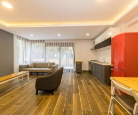 Central and Modern Apartment near Popular Attractions in Muratpasa, Antalya