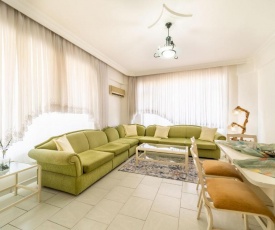 Central Apartment Near Beach in Konyaalti, Antalya
