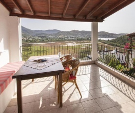 Central House with Shared Pool near Paradise Bay in Bodrum