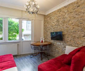 Charming Apartment Designed with Ottoman Style 5 Min Walk to Taksim Square in Beyoglu