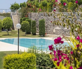 Charming House with Sea View & Shared Pool in Bodrum