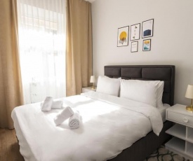 Chic and Convenient Apartment Surrounded by Iconic Landmarks in Beyoglu