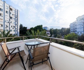 Comfortable Home with Balcony near Beach in and Trendy Spots in Antalya