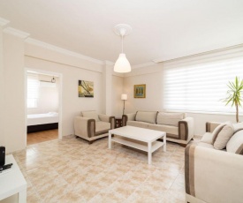 Cozy and Central Apartment near Popular Attractions in Muratpasa, Antalya