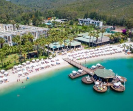 Crystal Green Bay Resort & Spa - All Inclusive