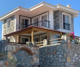 Datça merkezde ful Deniz manzaralı Villa