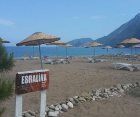 Esralina Bungalows Cıralı