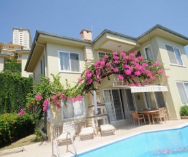 Gold City Private Pool Villa 3+1 with Free AquaPark