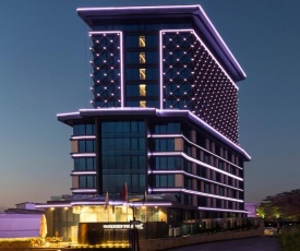 Golden Tulip Istanbul Bayrampasa