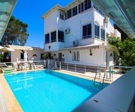 Gorgeous Villa with Private Pool in Antalya