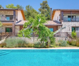 Islamlar Villa Sleeps 9 Pool Air Con WiFi