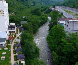 Jolnar Garden Hotel