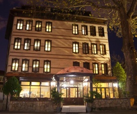 Kadi Konagi Thermal Hotel