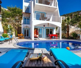 Kalkan merkezde deniz manzaralı müstakil villa Villa lotus