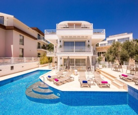 Kalkan Saray Suites Hotel