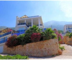 Kalkan Villa Sleeps 10 Pool Air Con WiFi