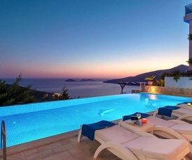 Kalkan Villa Sleeps 10 Pool Air Con WiFi