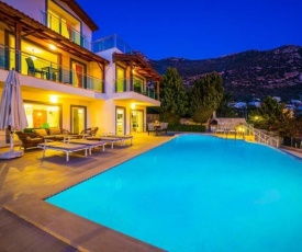 Kalkan Villa Sleeps 10 Pool Air Con WiFi