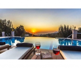 Kalkan Villa Sleeps 12 Pool Air Con WiFi