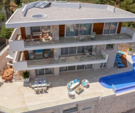 Kalkan Villa Sleeps 12 with Pool and Air Con