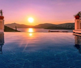 Kalkan Villa Sleeps 14 Pool Air Con WiFi