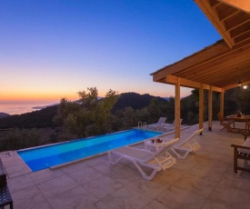 Kalkan Villa Sleeps 4 with Pool and Air Con