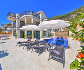 Kalkan Villa Sleeps 6 Pool Air Con WiFi