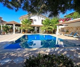 Kalkan Villa Sleeps 6 Pool Air Con WiFi