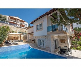 Kalkan Villa Sleeps 6 Pool Air Con WiFi