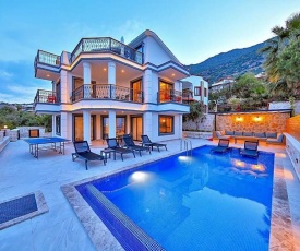 Kalkan Villa Sleeps 6 Pool Air Con WiFi