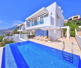 Kalkan Villa Sleeps 6 Pool Air Con WiFi