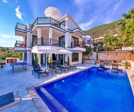 Kalkan Villa Sleeps 6 Pool Air Con WiFi T751293